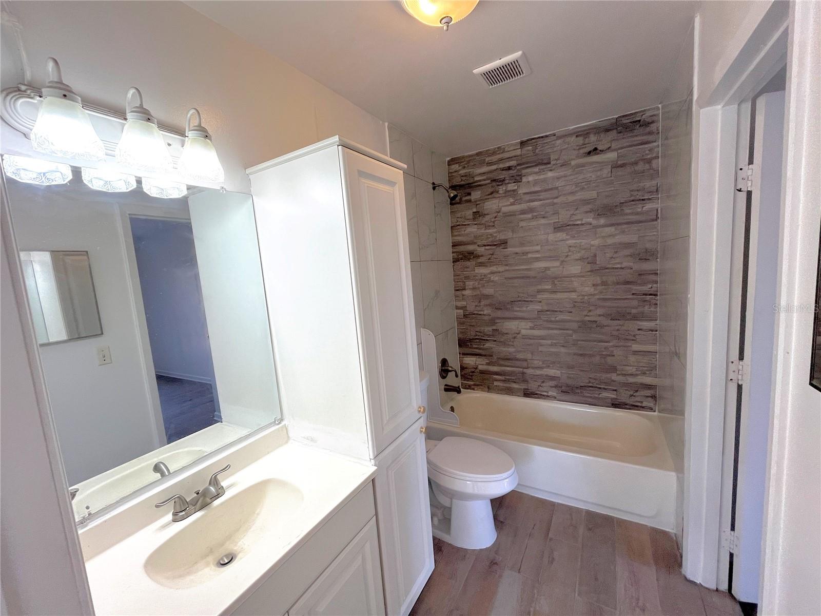 Image 22 of 26 For 5151 Picadilly Circus Court 2