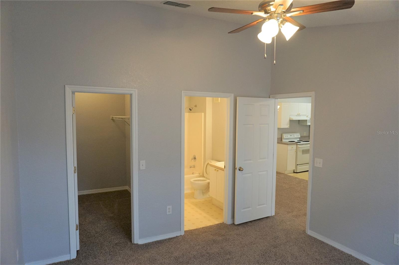 Image 8 of 11 For 852 Grand Regency Point 205