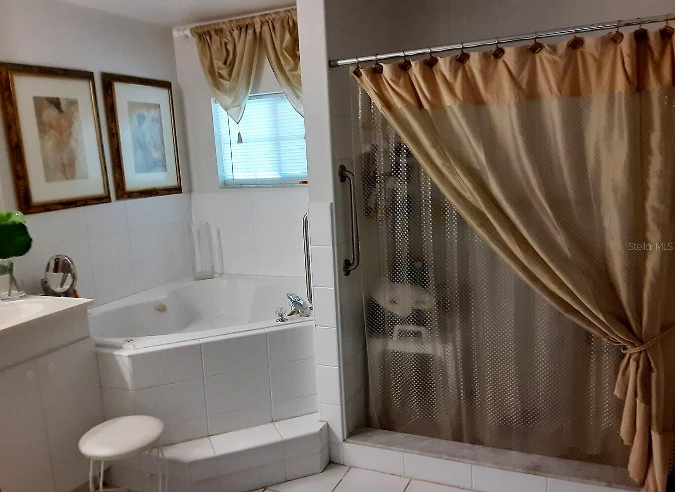 Image 16 of 42 For 3711 Peacock Drive