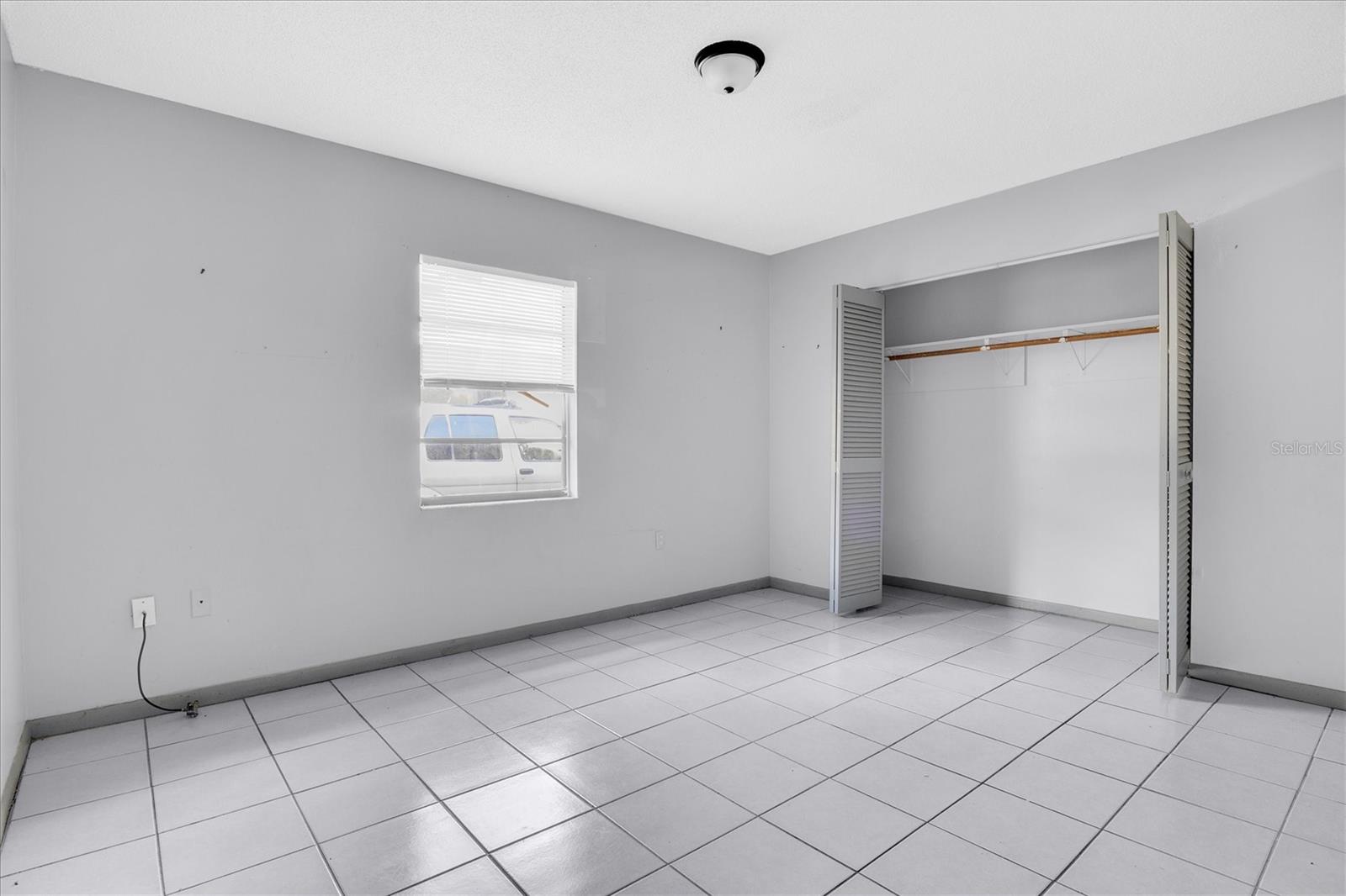 Image 4 of 13 For 2464 Chestnut Woods Drive