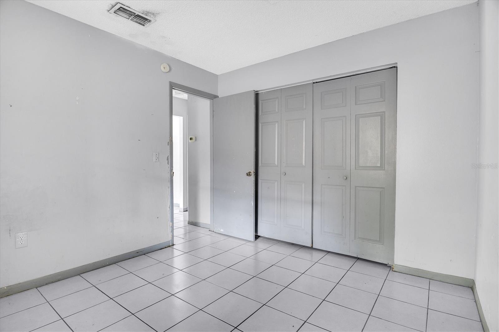 Image 8 of 13 For 2464 Chestnut Woods Drive