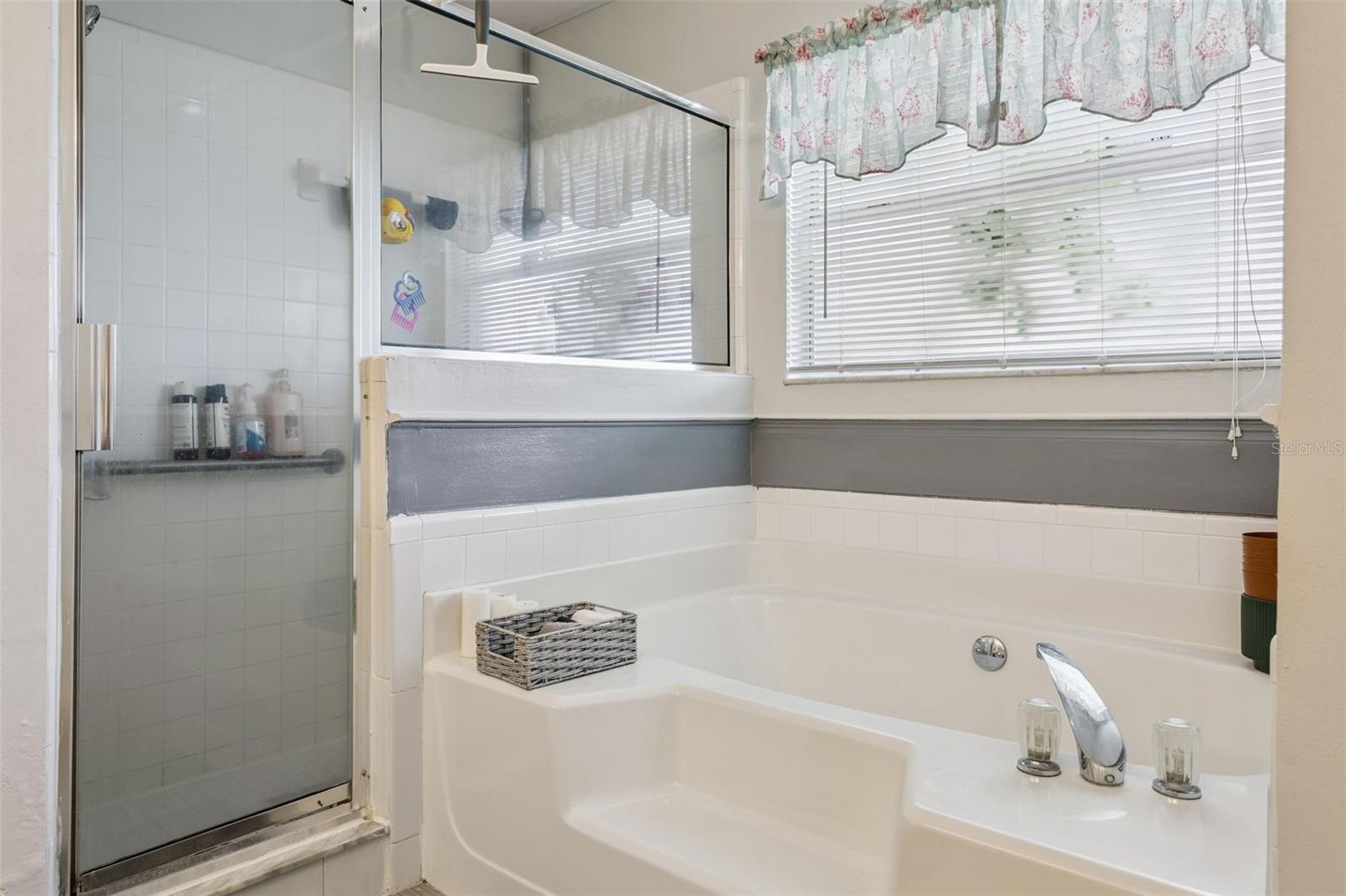 Image 16 of 19 For 15549 Greater Groves Boulevard