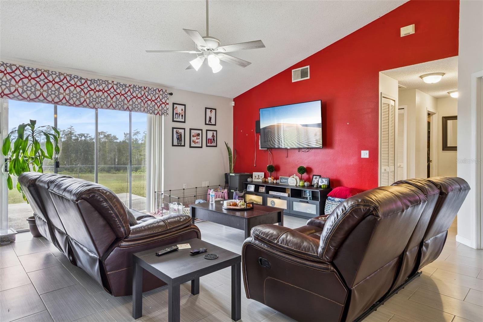 Image 5 of 19 For 15549 Greater Groves Boulevard