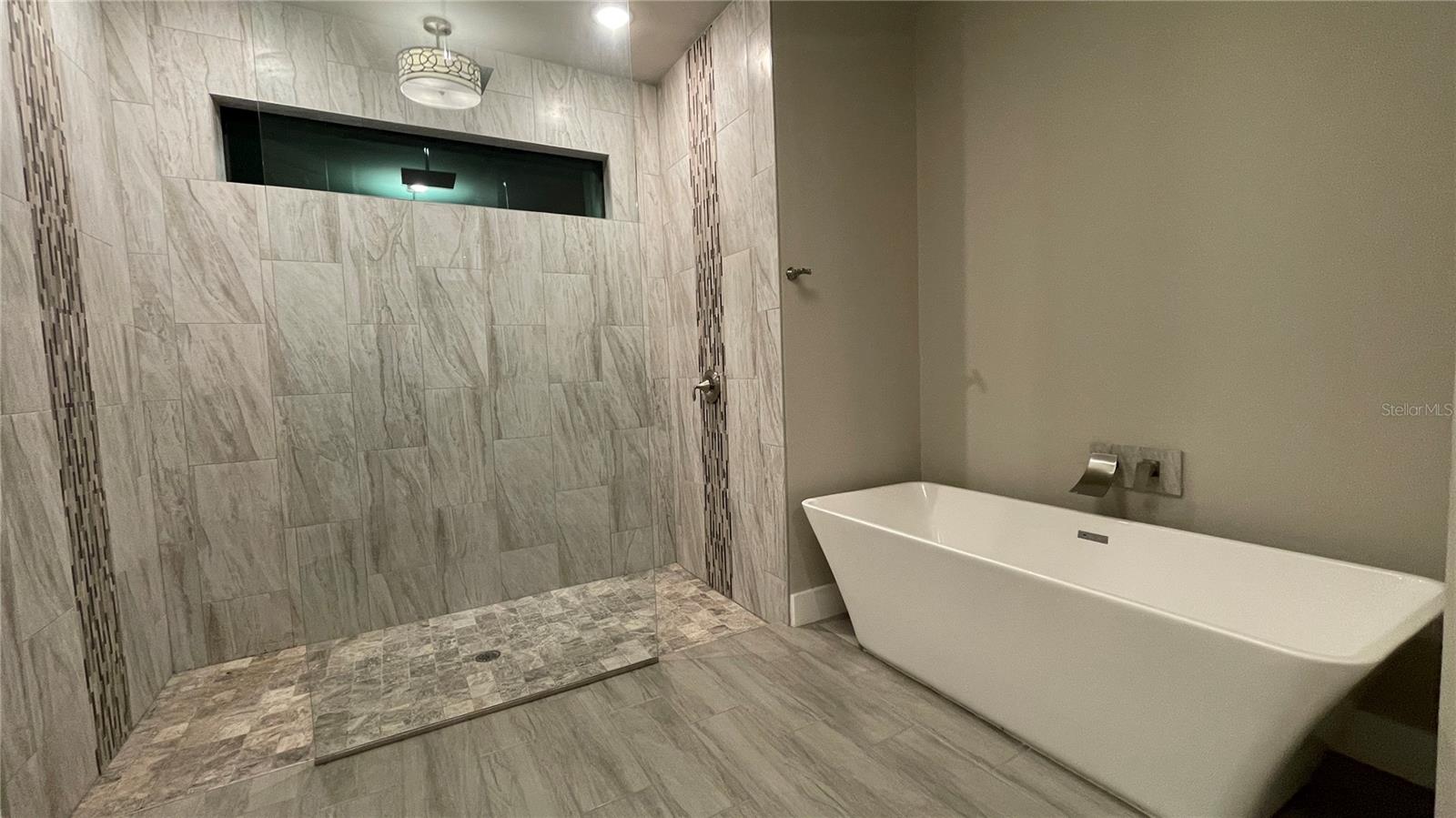 Image 11 of 19 For 318 Radford Avenue