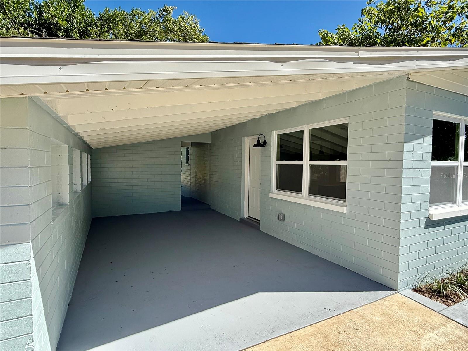 Image 4 of 27 For 2565 Belmont Avenue