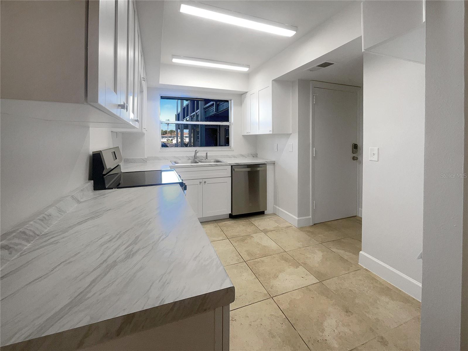 Image 11 of 22 For 1028 Apollo Beach Boulevard 103