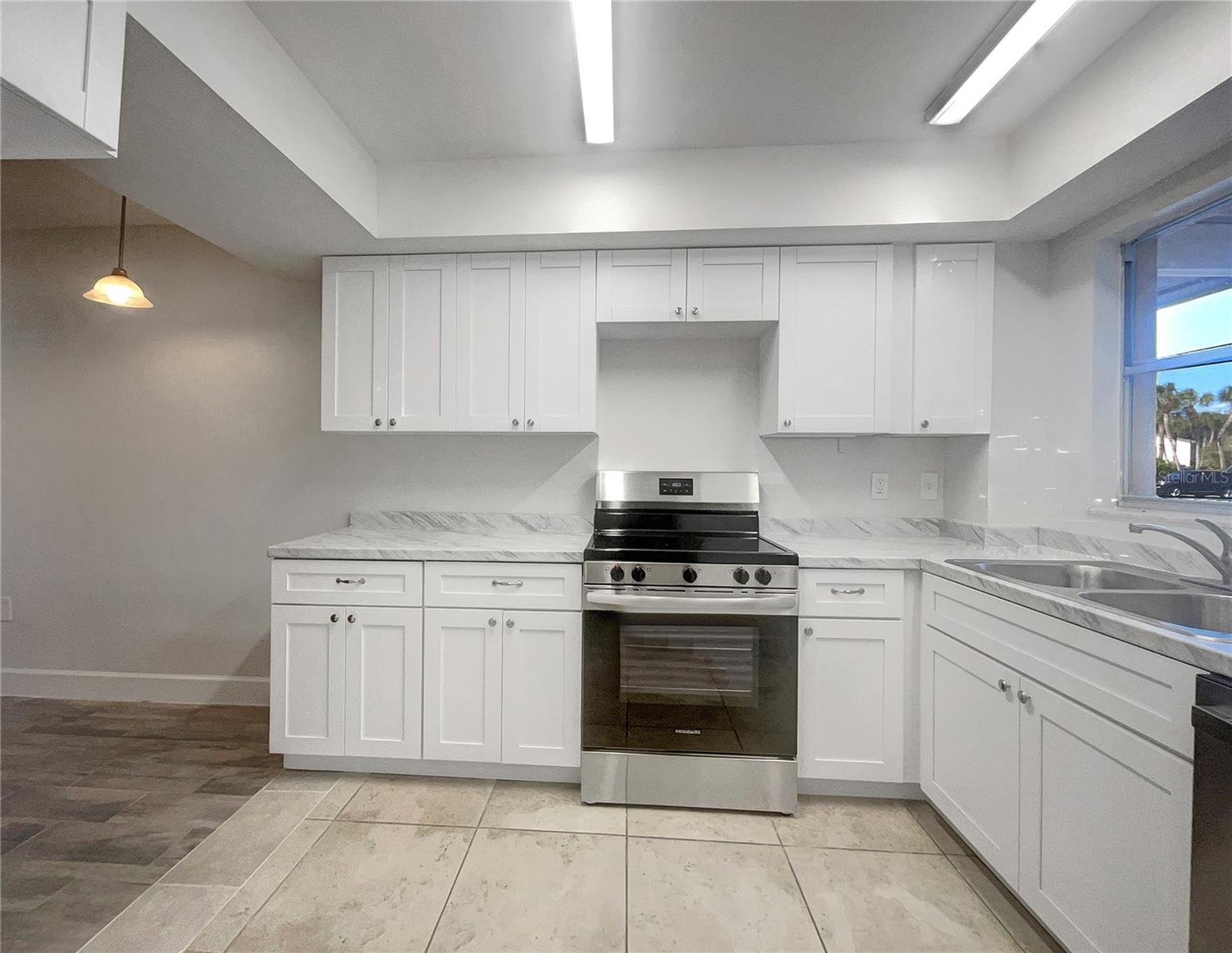 Image 12 of 22 For 1028 Apollo Beach Boulevard 103