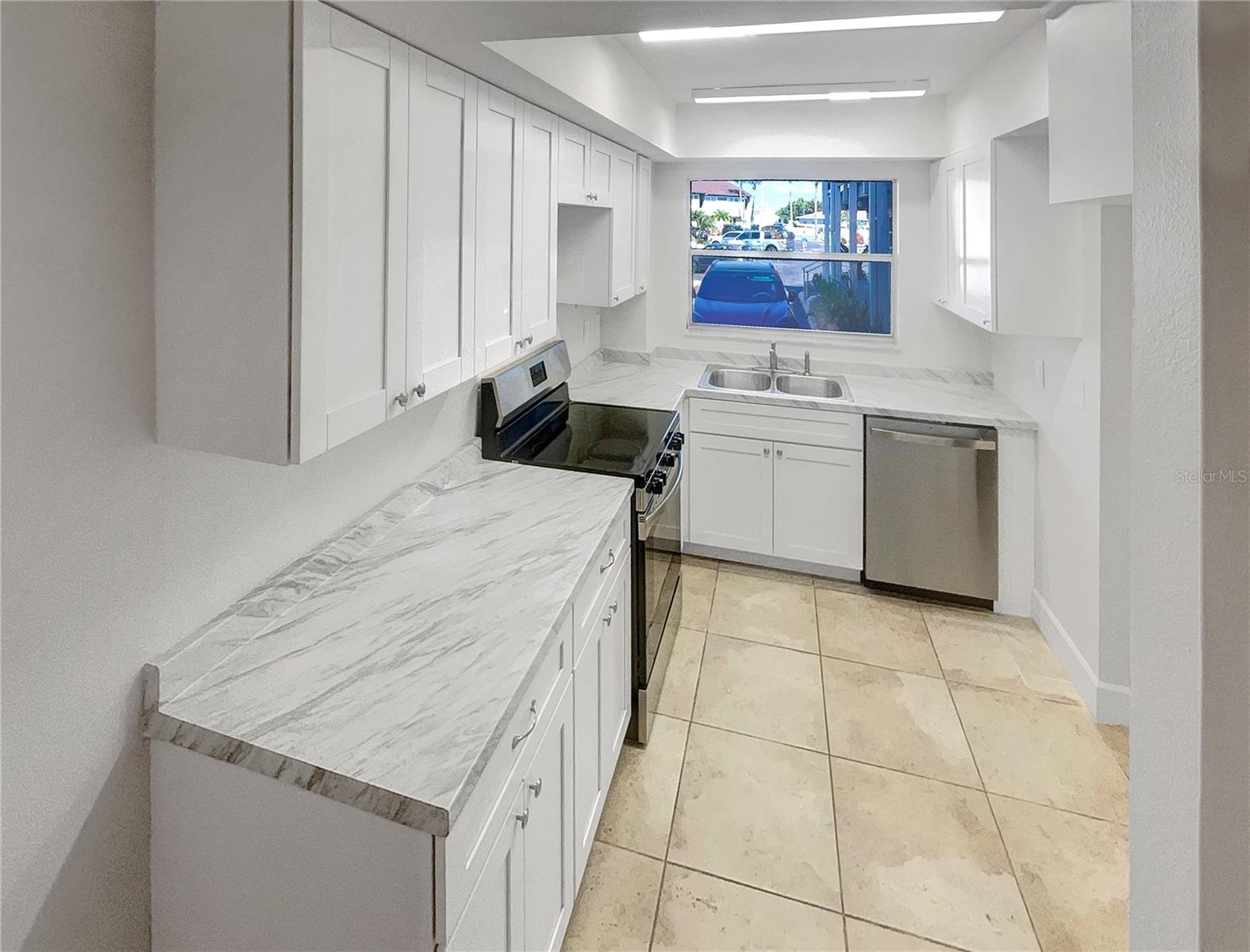 Image 7 of 22 For 1028 Apollo Beach Boulevard 103