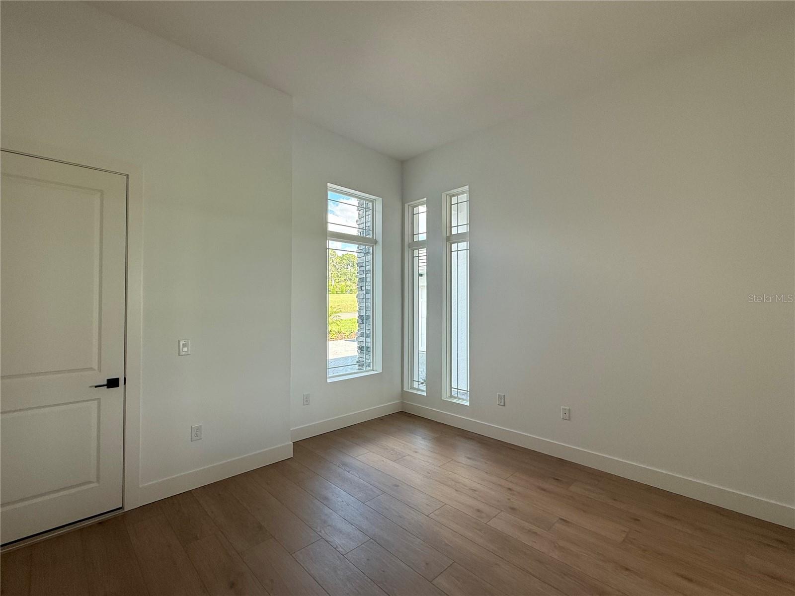 Image 10 of 31 For 35588 Farmview Road