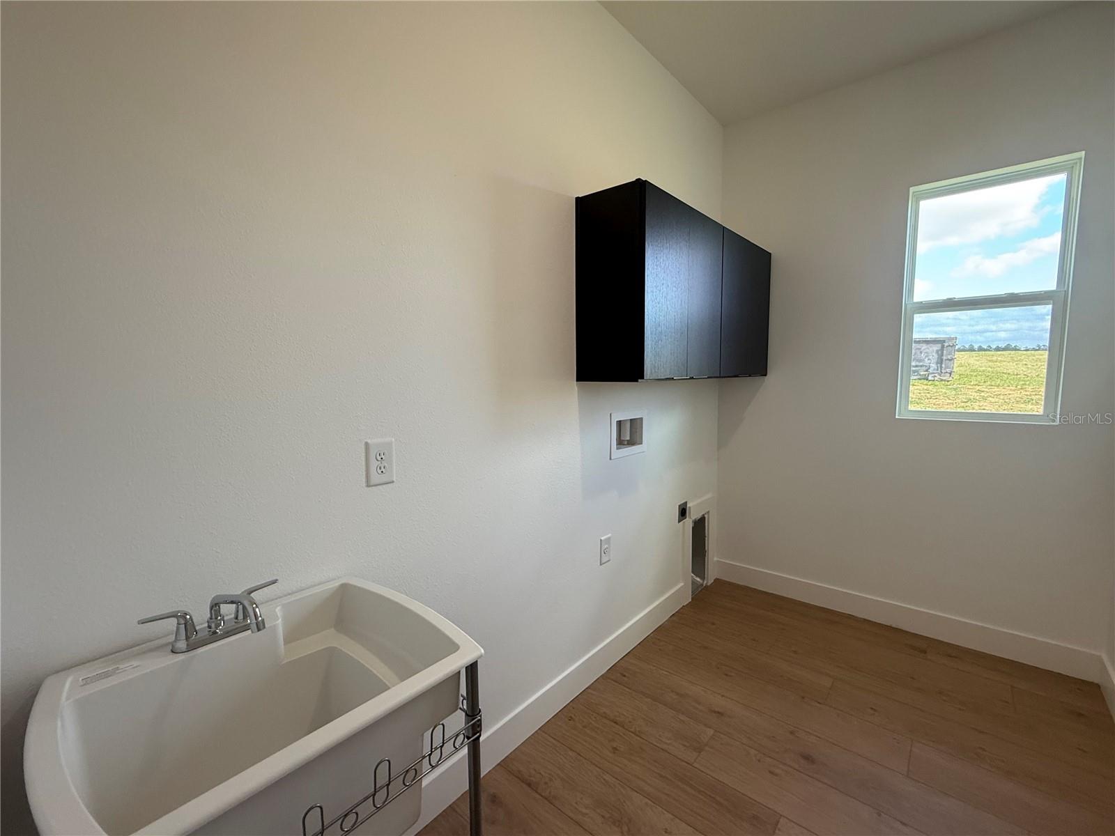 Image 20 of 31 For 35588 Farmview Road