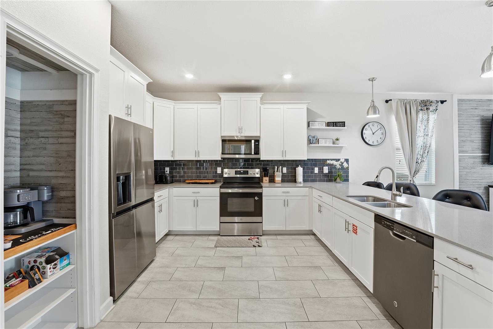 Image 10 of 81 For 1584 Sandbagger Drive