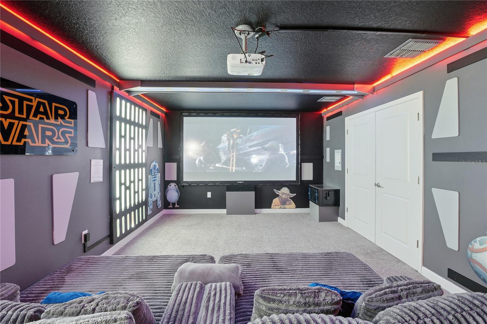 Image 2 of 81 For 1584 Sandbagger Drive