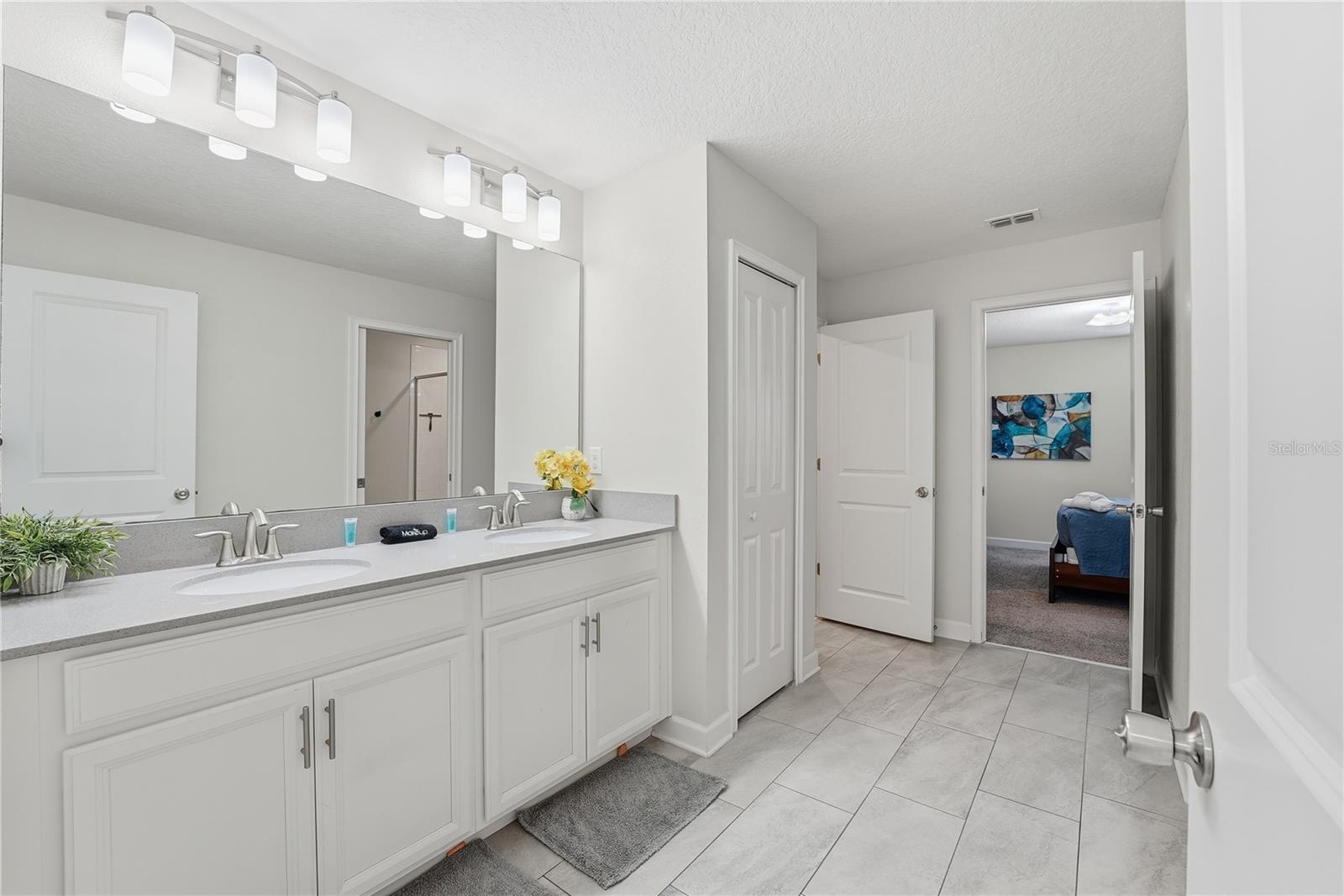 Image 33 of 81 For 1584 Sandbagger Drive