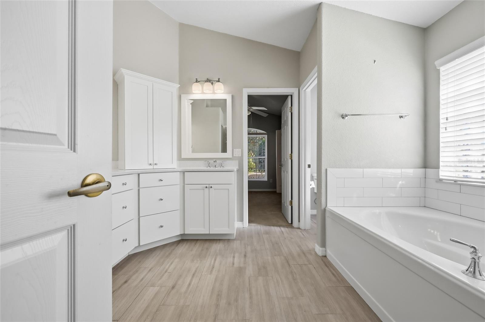 Image 33 of 40 For 6645 Franconia Drive