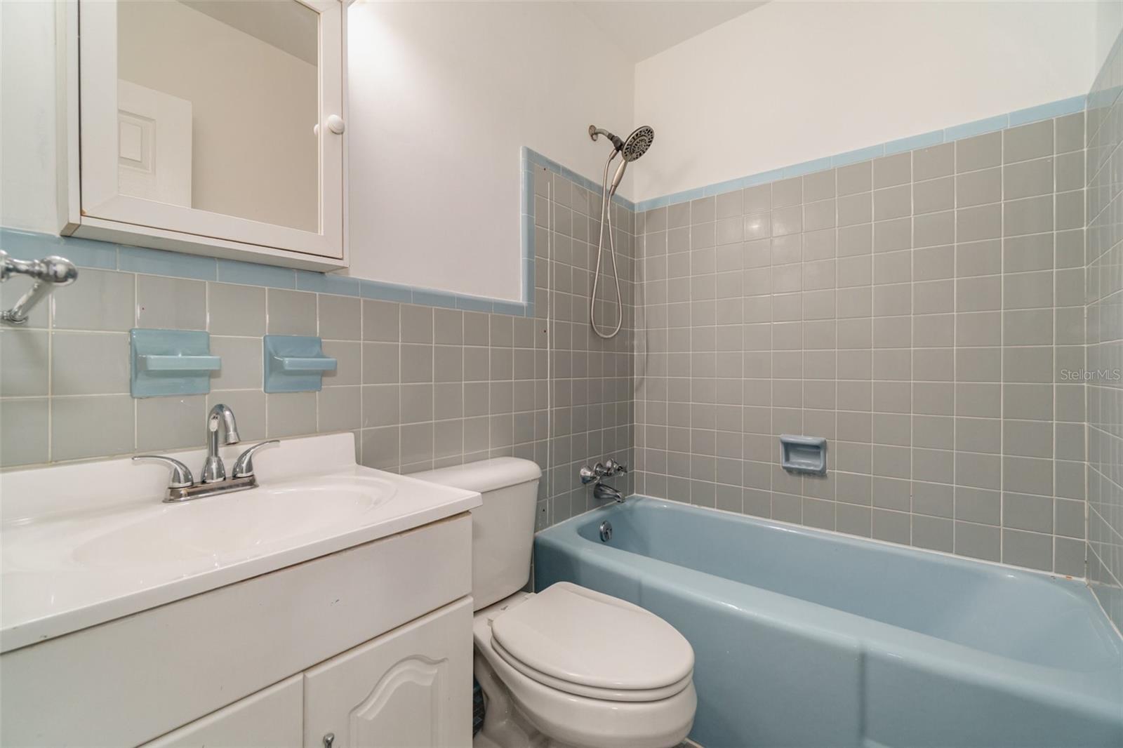 Image 19 of 26 For 1515 Elray Boulevard