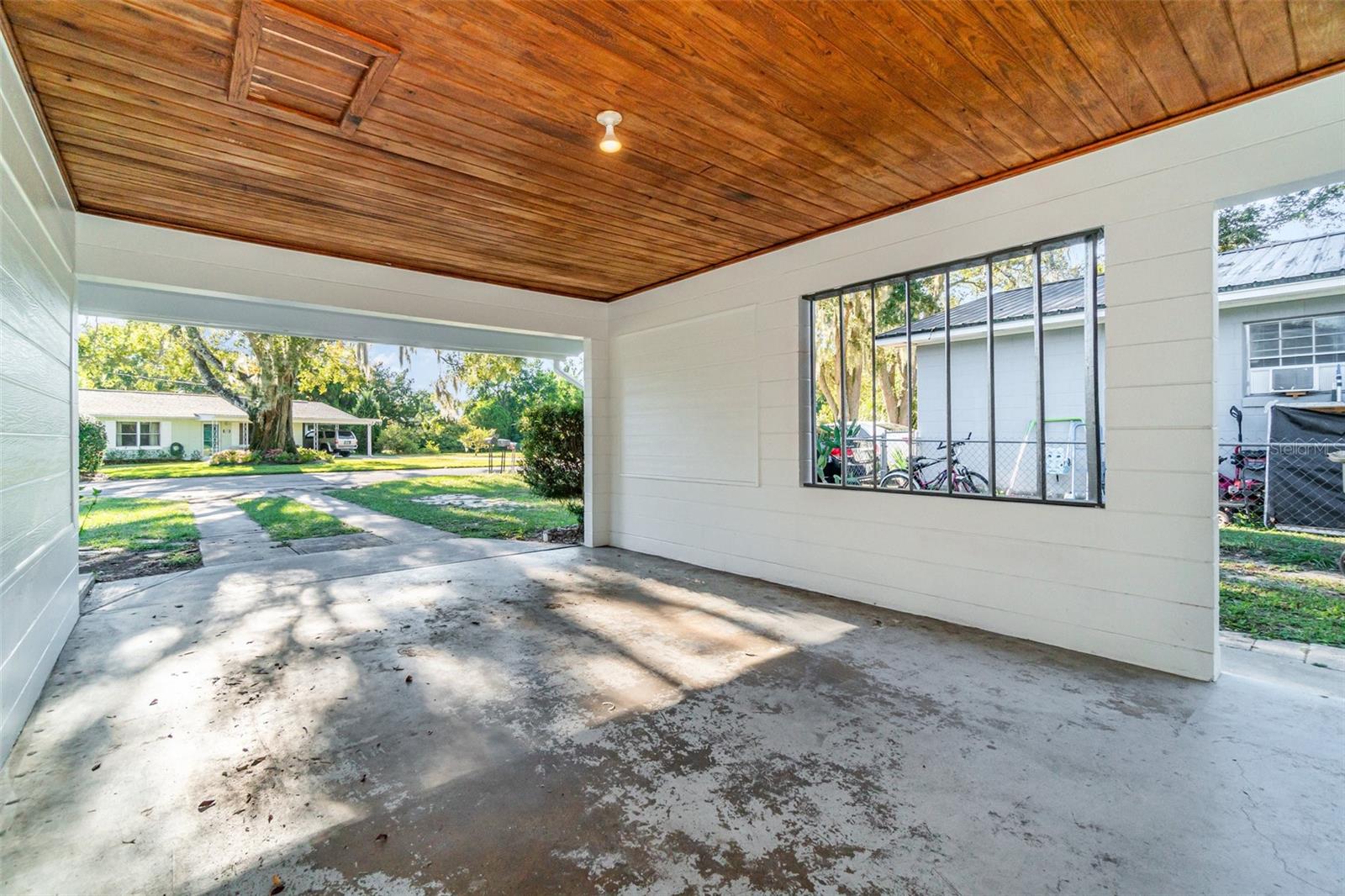 Image 20 of 26 For 1515 Elray Boulevard