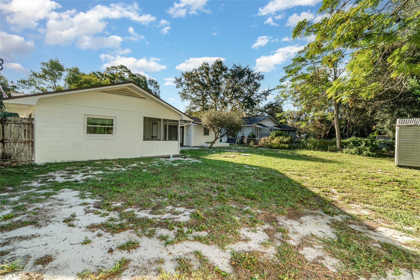 Image 25 of 26 For 1515 Elray Boulevard