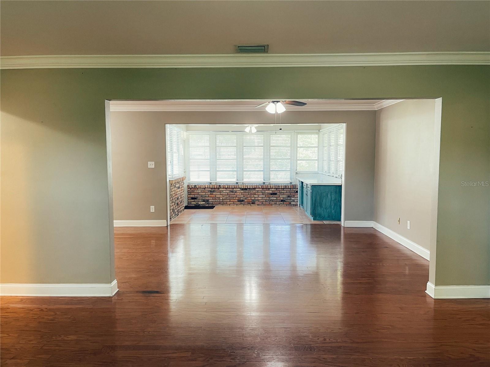 Image 14 of 23 For 1406 Ensenada Drive