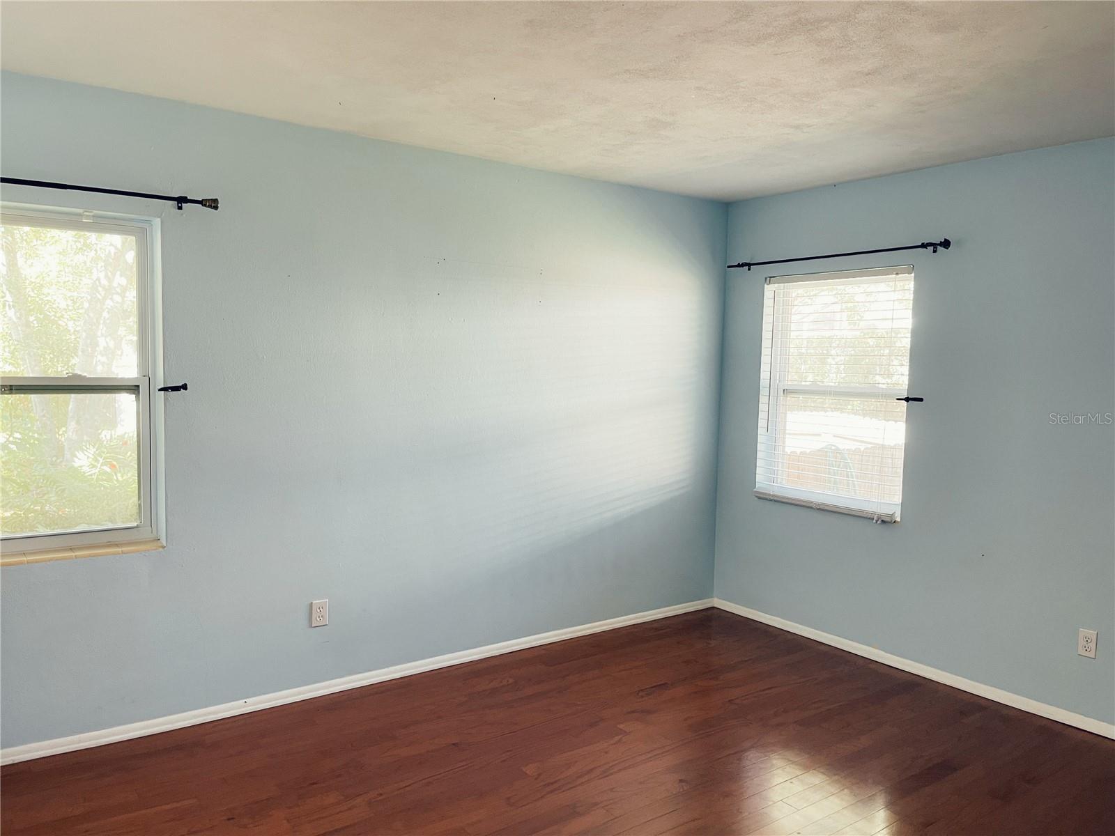 Image 18 of 23 For 1406 Ensenada Drive