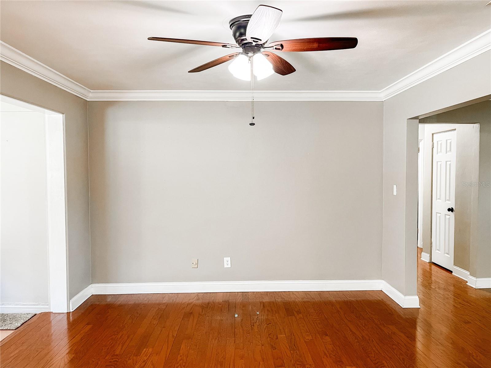 Image 4 of 23 For 1406 Ensenada Drive