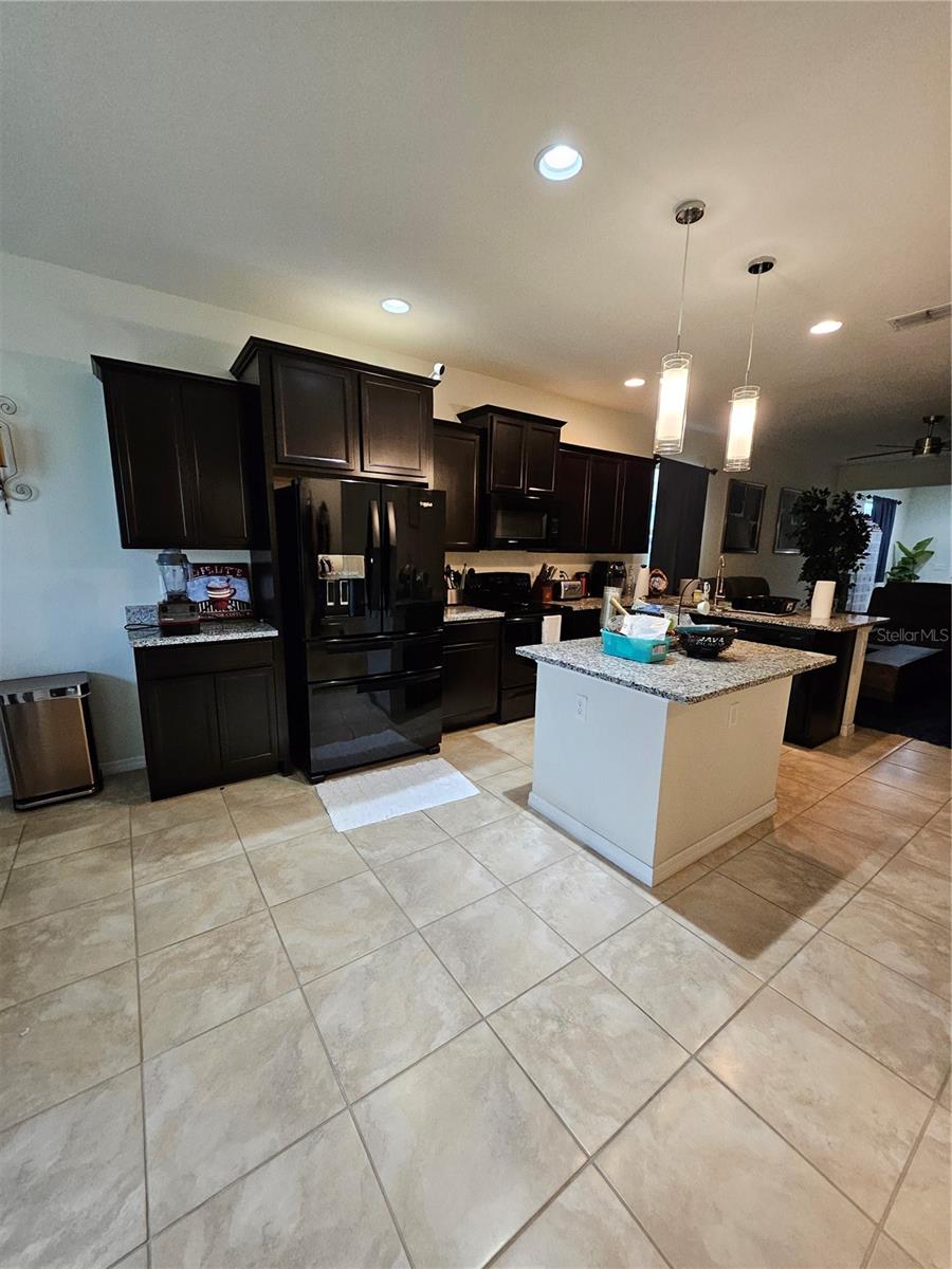 Image 6 of 15 For 2805 Lake Pointe Drive