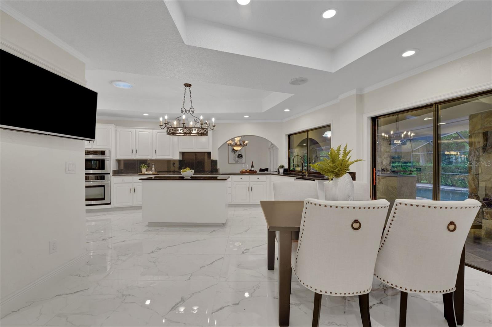 Image 14 of 50 For 2108 Silver Leaf Court