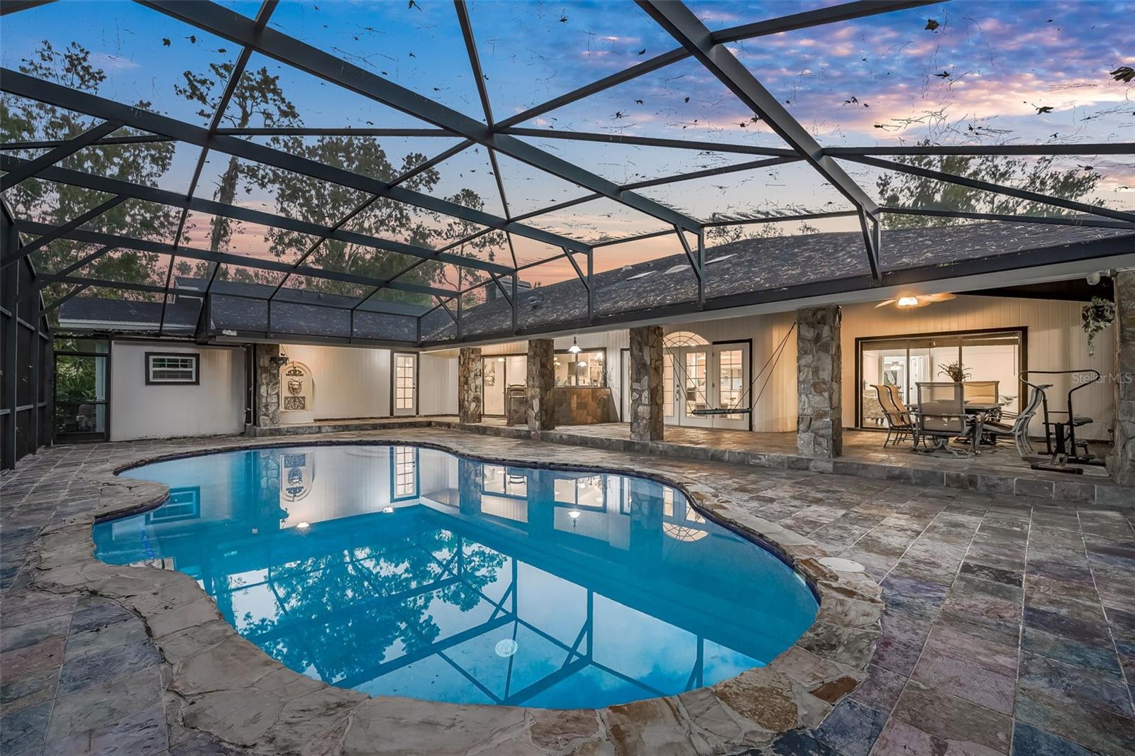 Image 24 of 50 For 2108 Silver Leaf Court