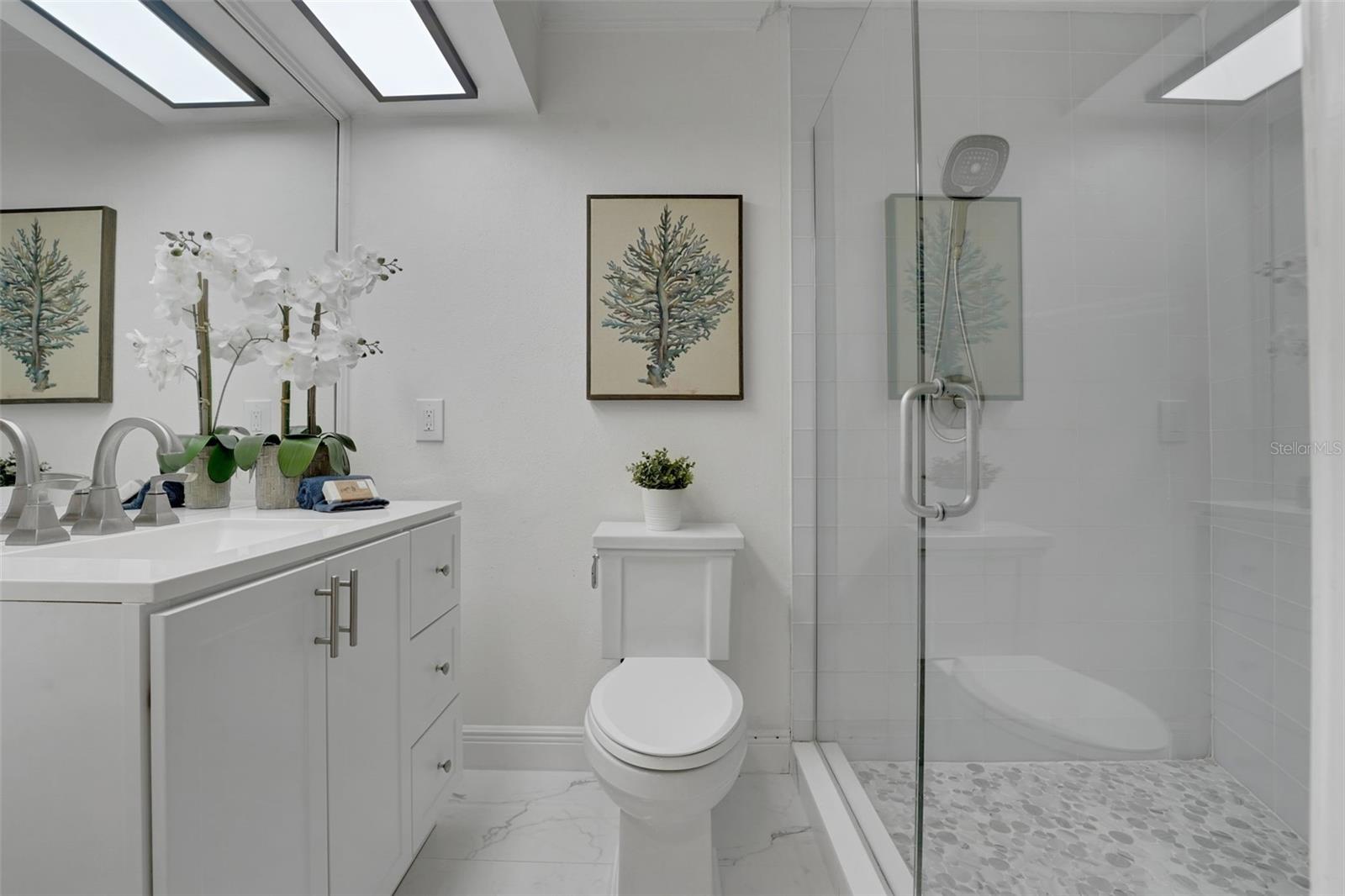 Image 37 of 50 For 2108 Silver Leaf Court