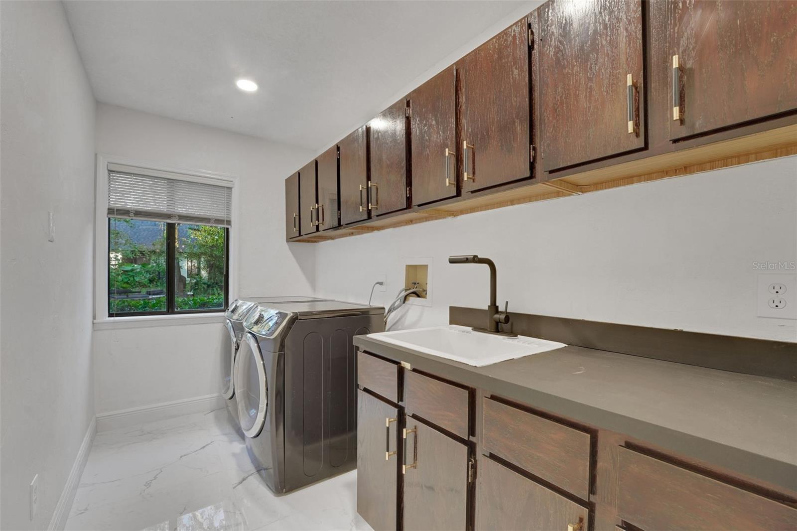 Image 45 of 50 For 2108 Silver Leaf Court