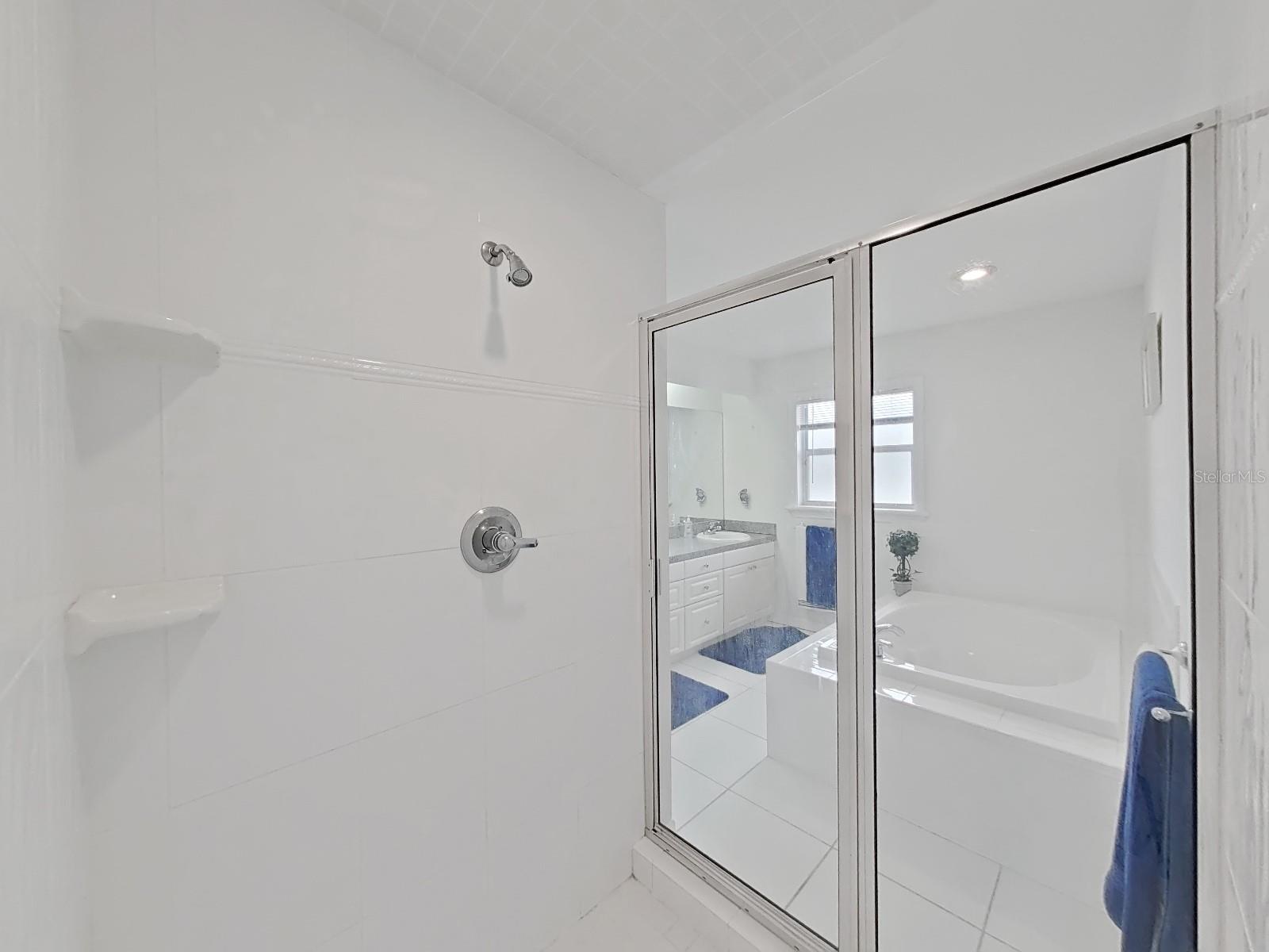 Image 14 of 54 For 7438 Gulf Way