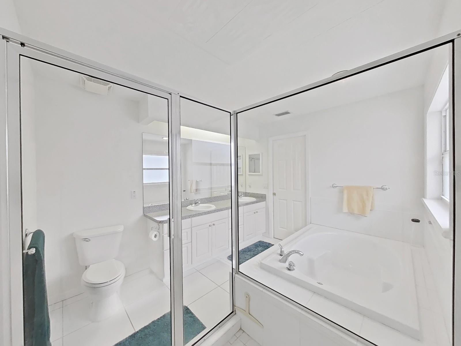 Image 17 of 54 For 7438 Gulf Way