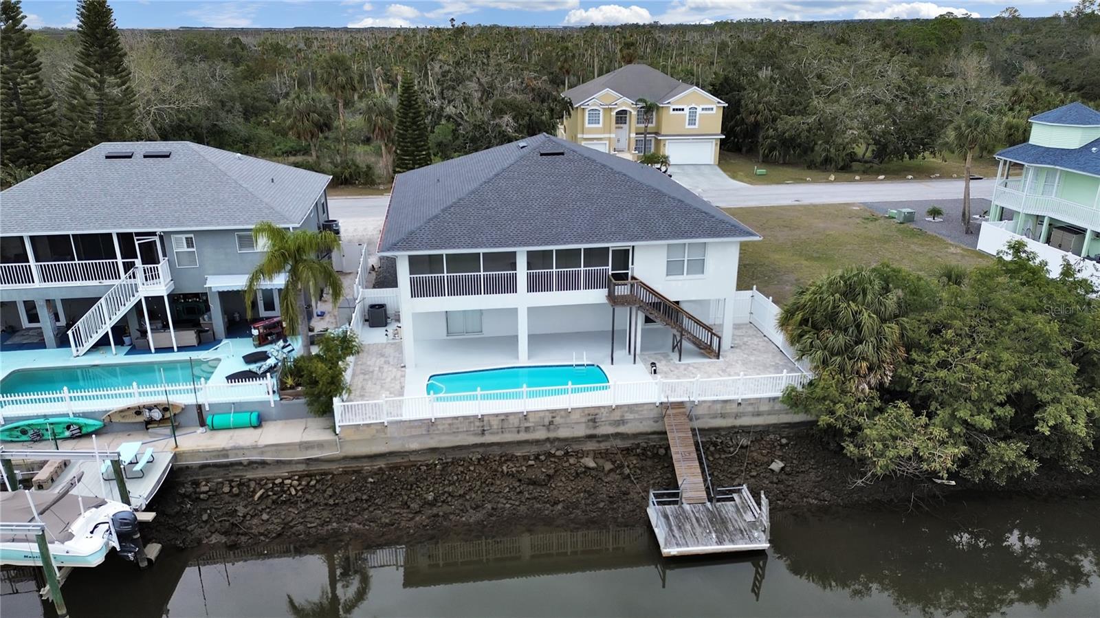 Image 26 of 54 For 7438 Gulf Way