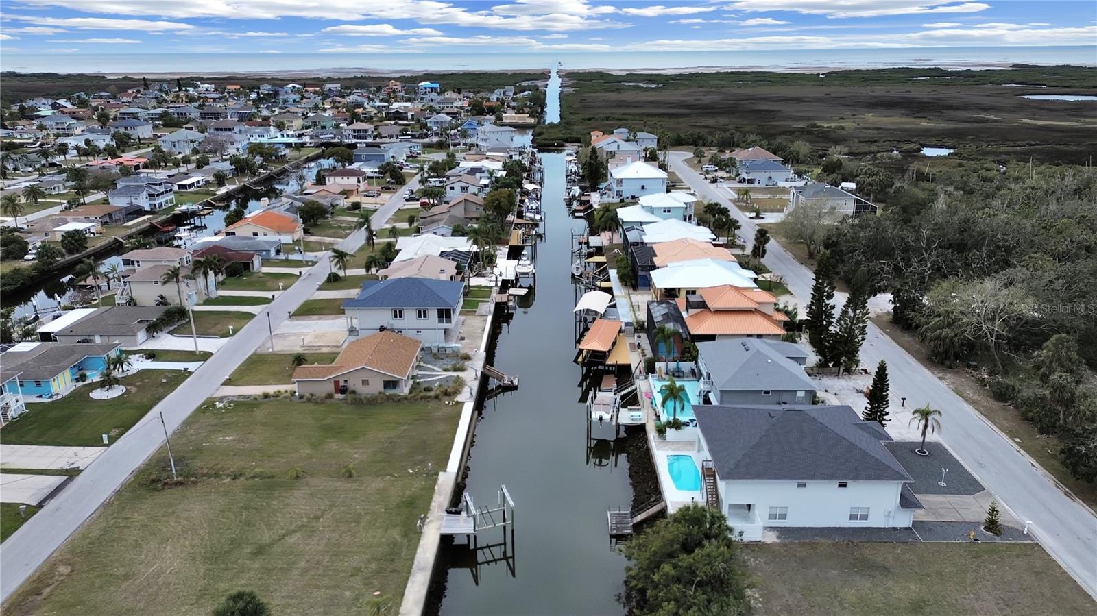 Image 27 of 54 For 7438 Gulf Way