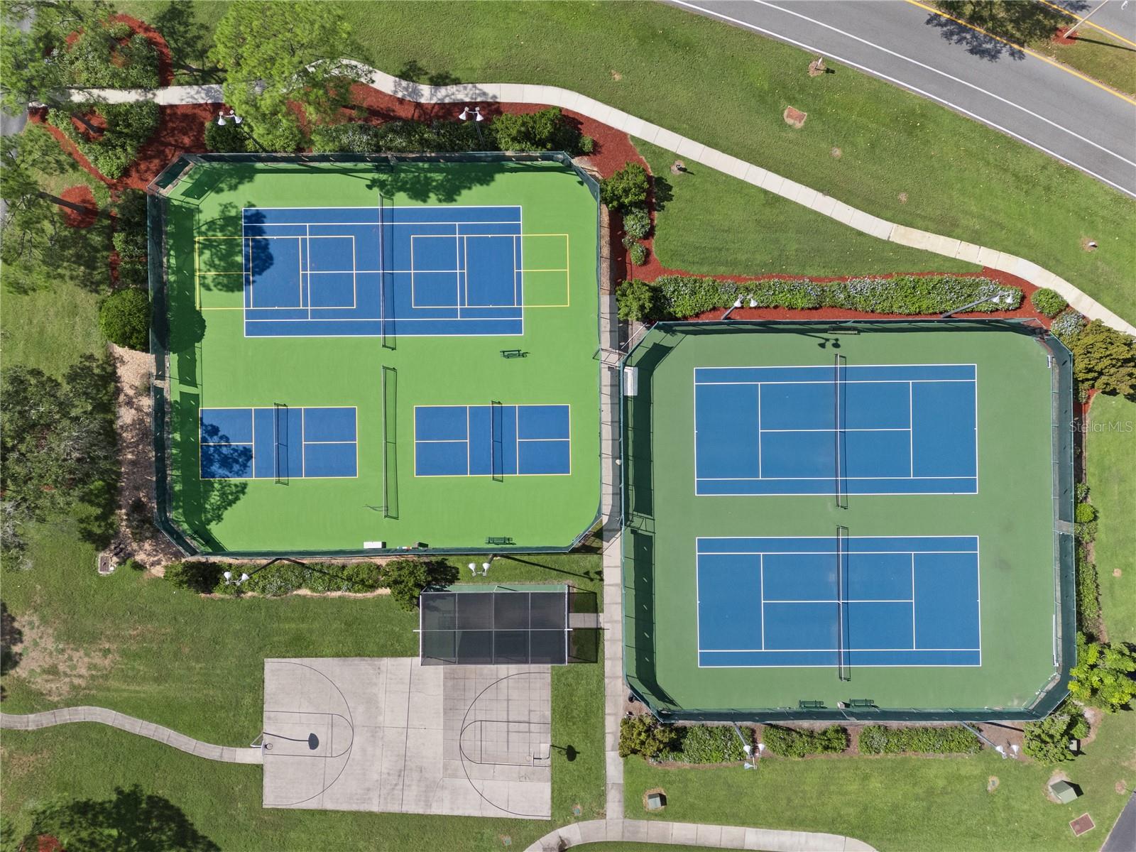 Image 21 of 27 For 3448 Idlegrove Court