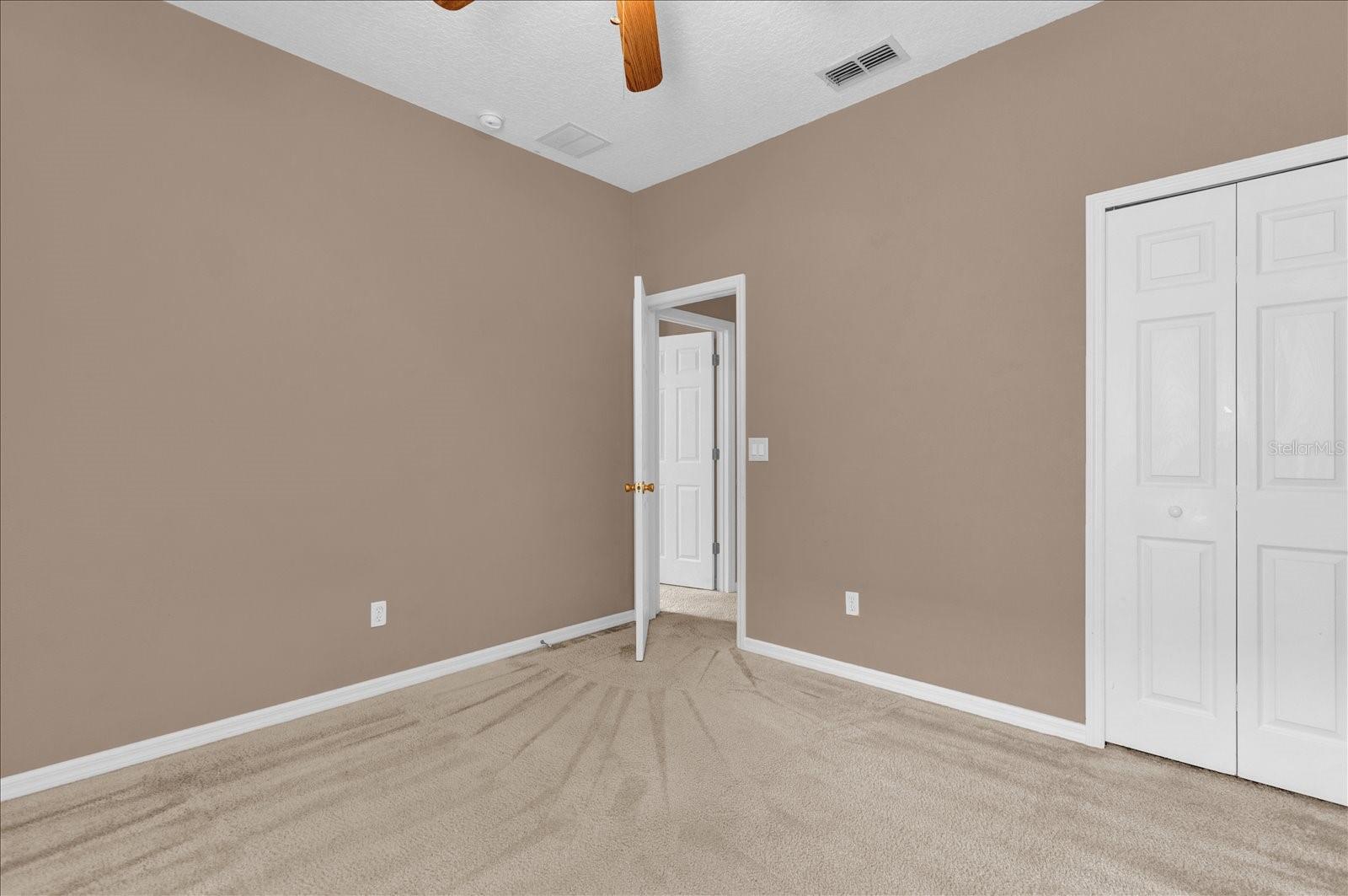 Image 23 of 34 For 14217 Bridgewater Crossings Boulevard