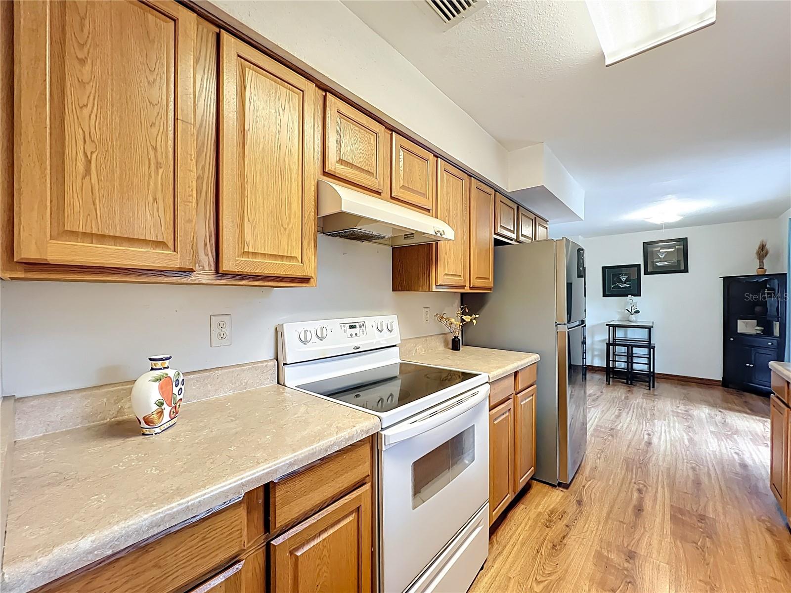 Image 11 of 37 For 223 Yale Drive