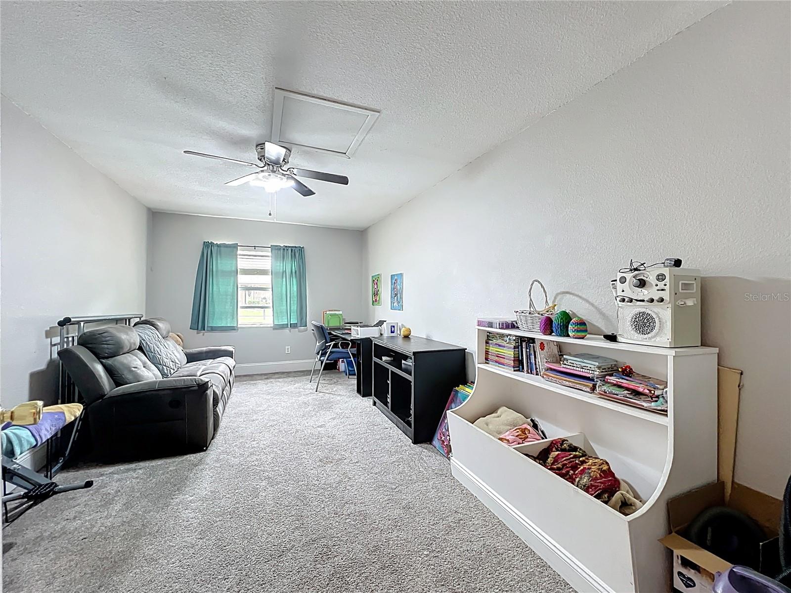 Image 14 of 37 For 223 Yale Drive