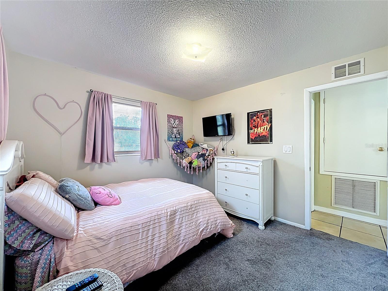 Image 22 of 37 For 223 Yale Drive