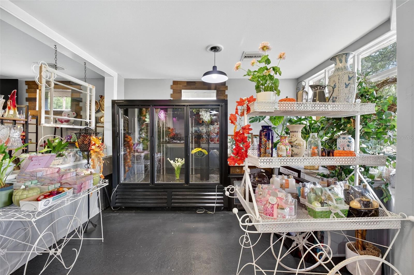 Image 11 of 43 For 237 Plymouth Avenue