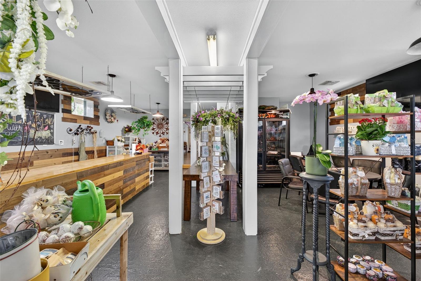 Image 12 of 43 For 237 Plymouth Avenue