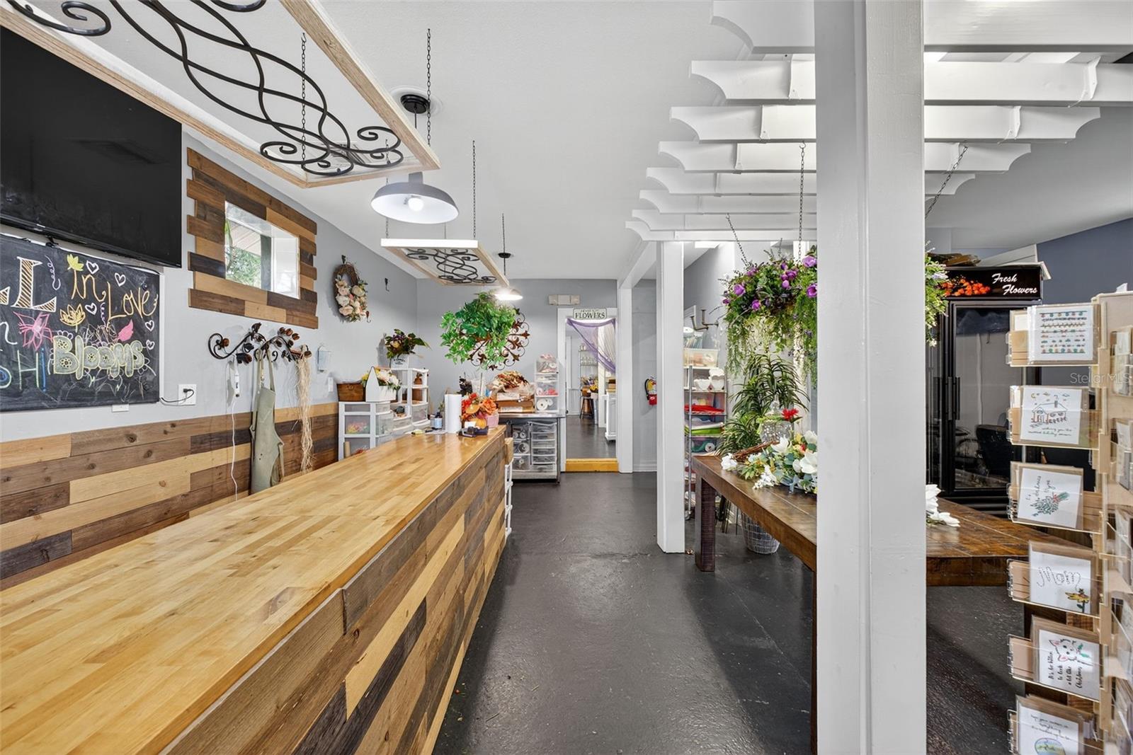 Image 15 of 43 For 237 Plymouth Avenue