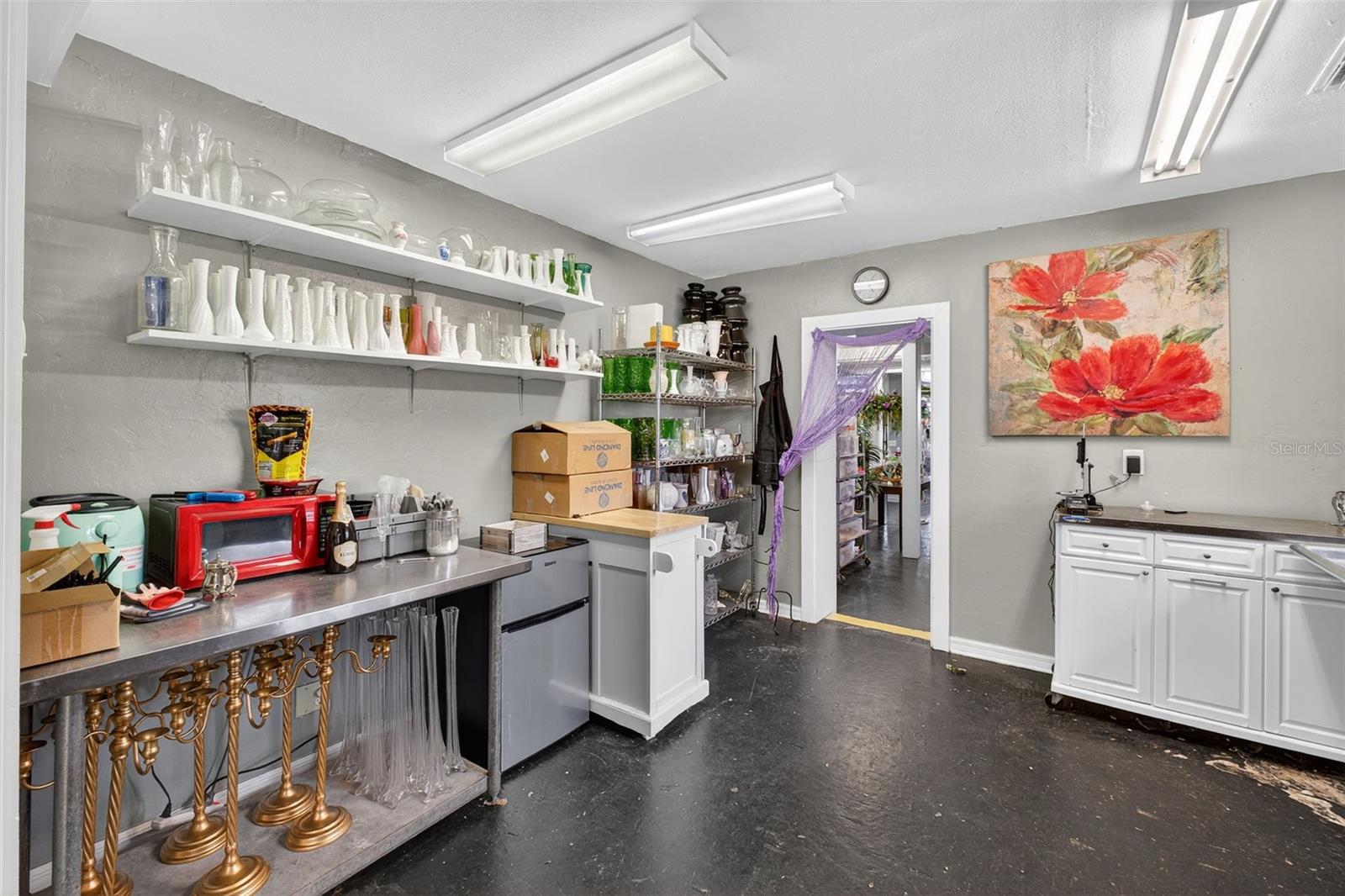 Image 24 of 43 For 237 Plymouth Avenue