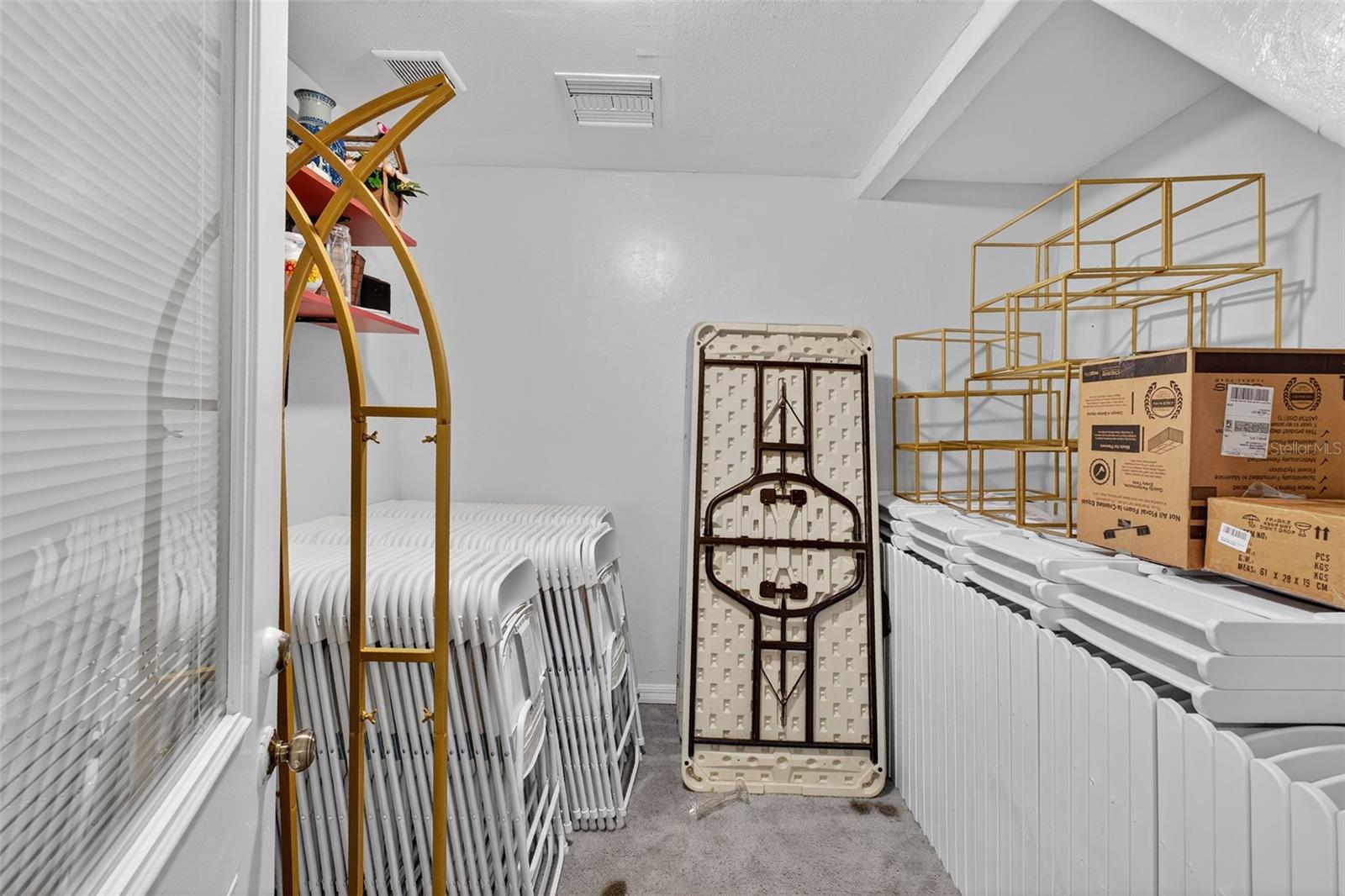 Image 32 of 43 For 237 Plymouth Avenue