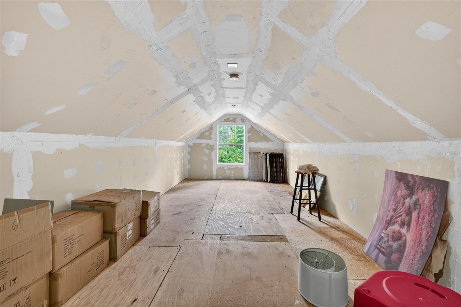 Image 34 of 43 For 237 Plymouth Avenue