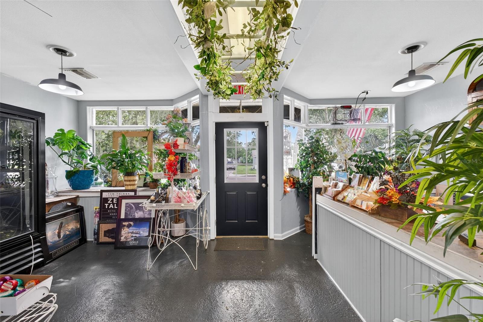 Image 7 of 43 For 237 Plymouth Avenue