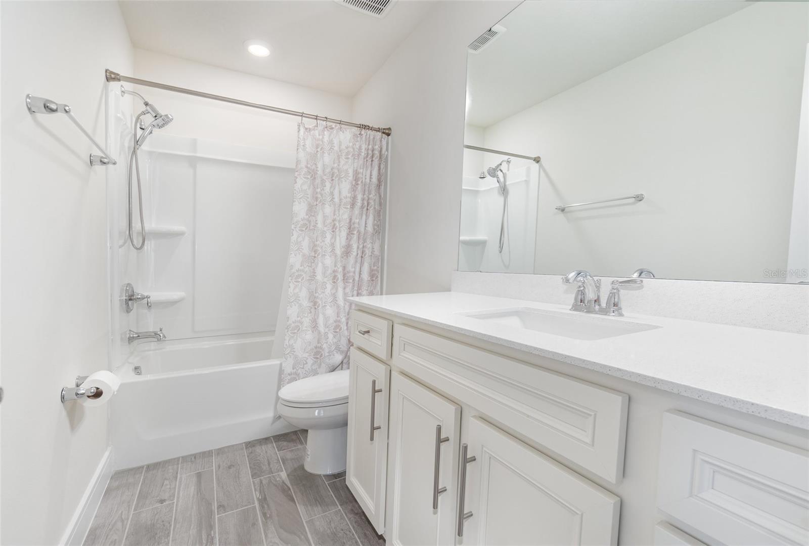 Image 29 of 43 For 1462 Grand Palm Drive