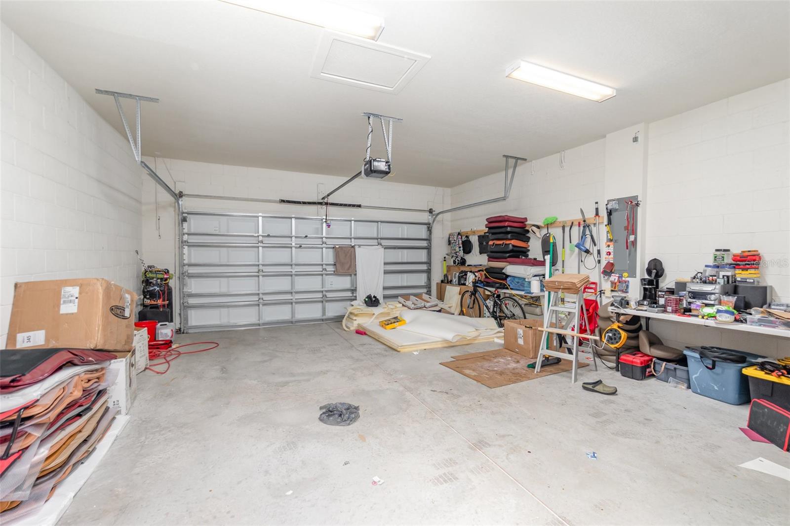 Image 34 of 43 For 1462 Grand Palm Drive