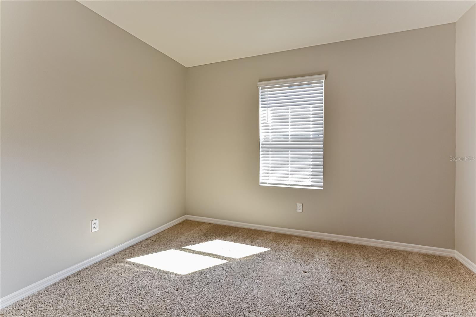 Image 11 of 15 For 432 Tanglewood Drive