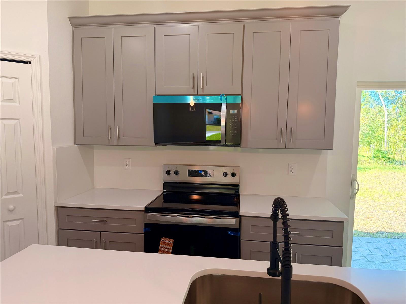 Listing photo id 9 for 2275 Linden Drive