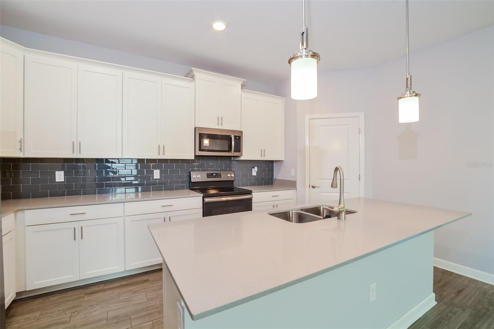 Image 6 of 15 For 413 Brunswick Drive